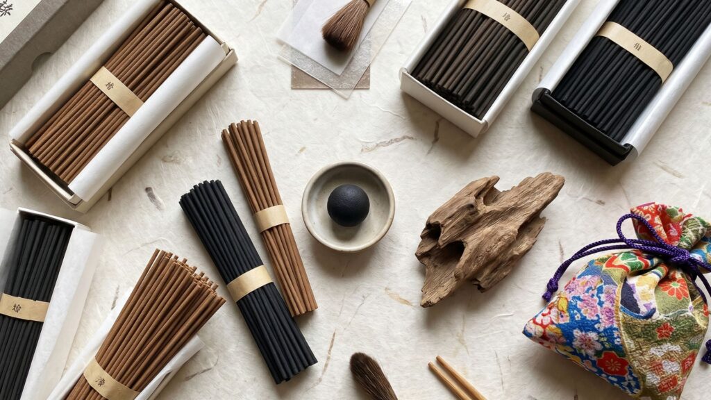 Types of Japanese incense including senko sticks fragrant agarwood piece nerikō ball and nioi-bukuro sachet