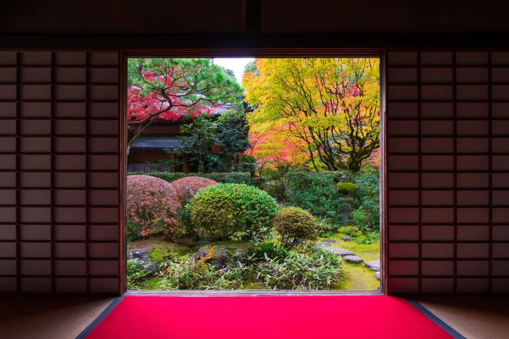 Vibrant red maple leaves at Koto-in, Daitoku-ji Temple, Kyoto.